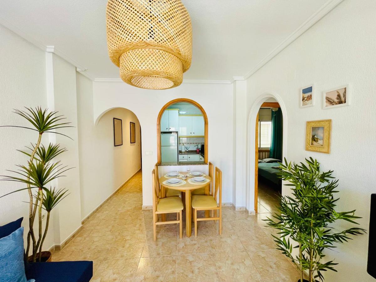 El Papagayo Apartment 2 Mins Walking To The Beach 托雷维耶哈 外观 照片