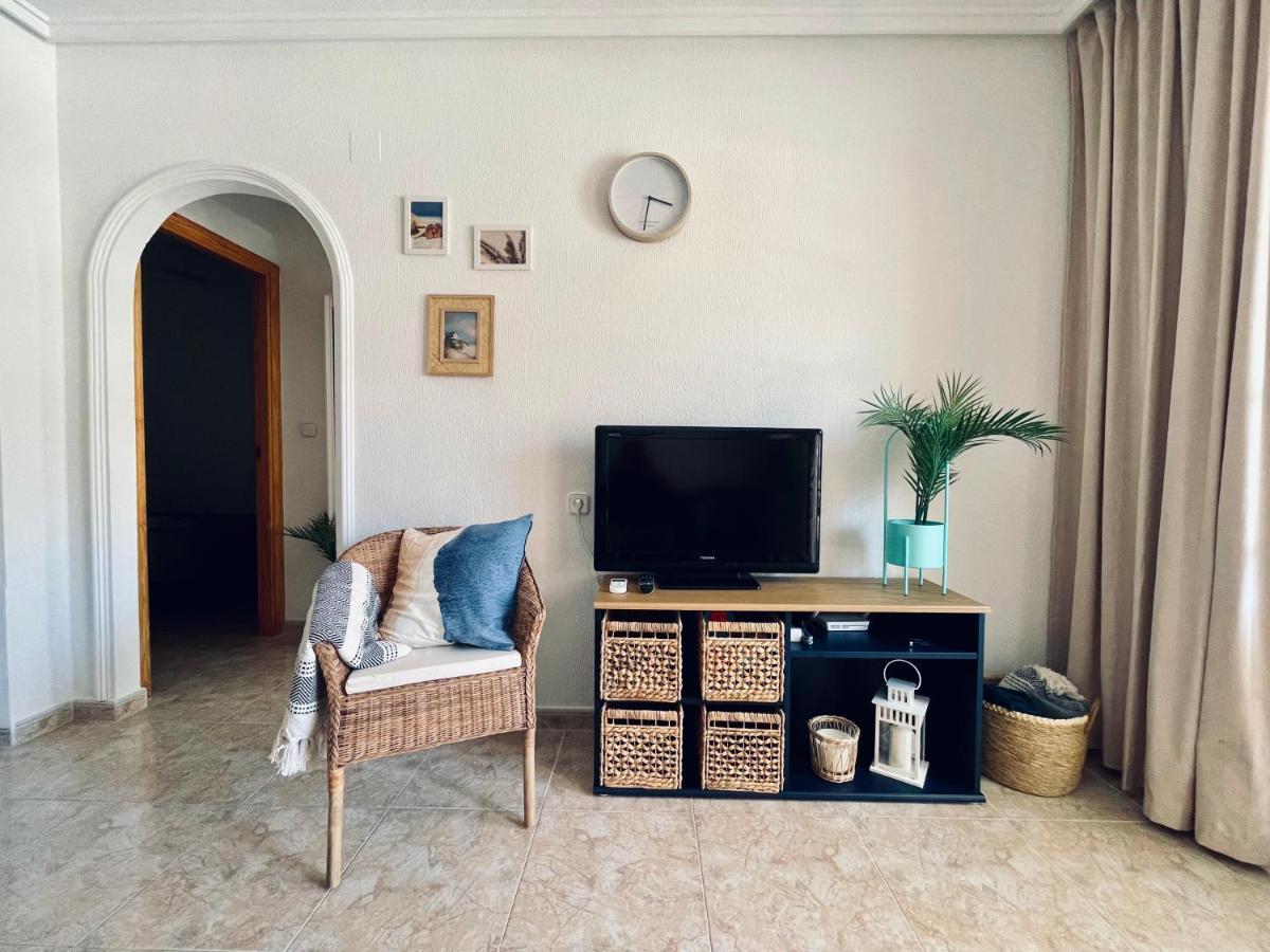 El Papagayo Apartment 2 Mins Walking To The Beach 托雷维耶哈 外观 照片
